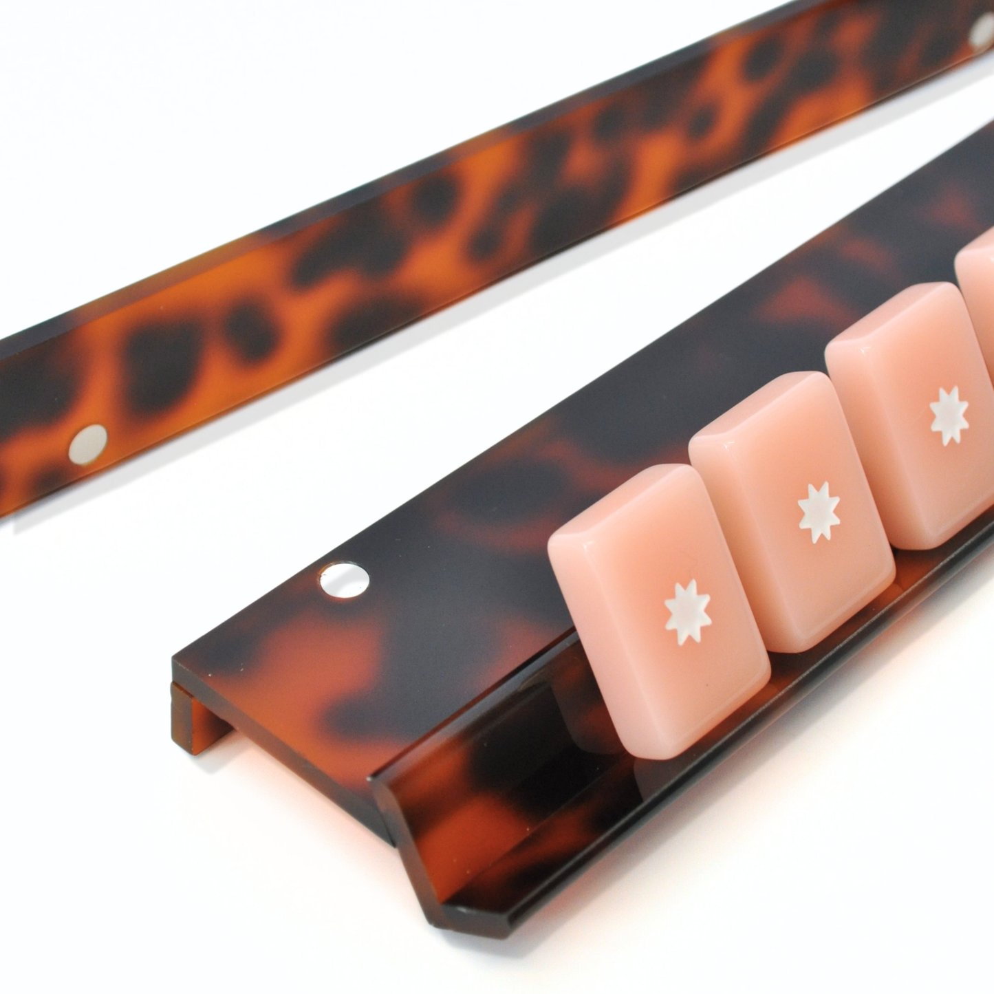 Middle & Main Mahjong - Hawksbill Heritage Mahjong Rack and Pusher, Set of 4