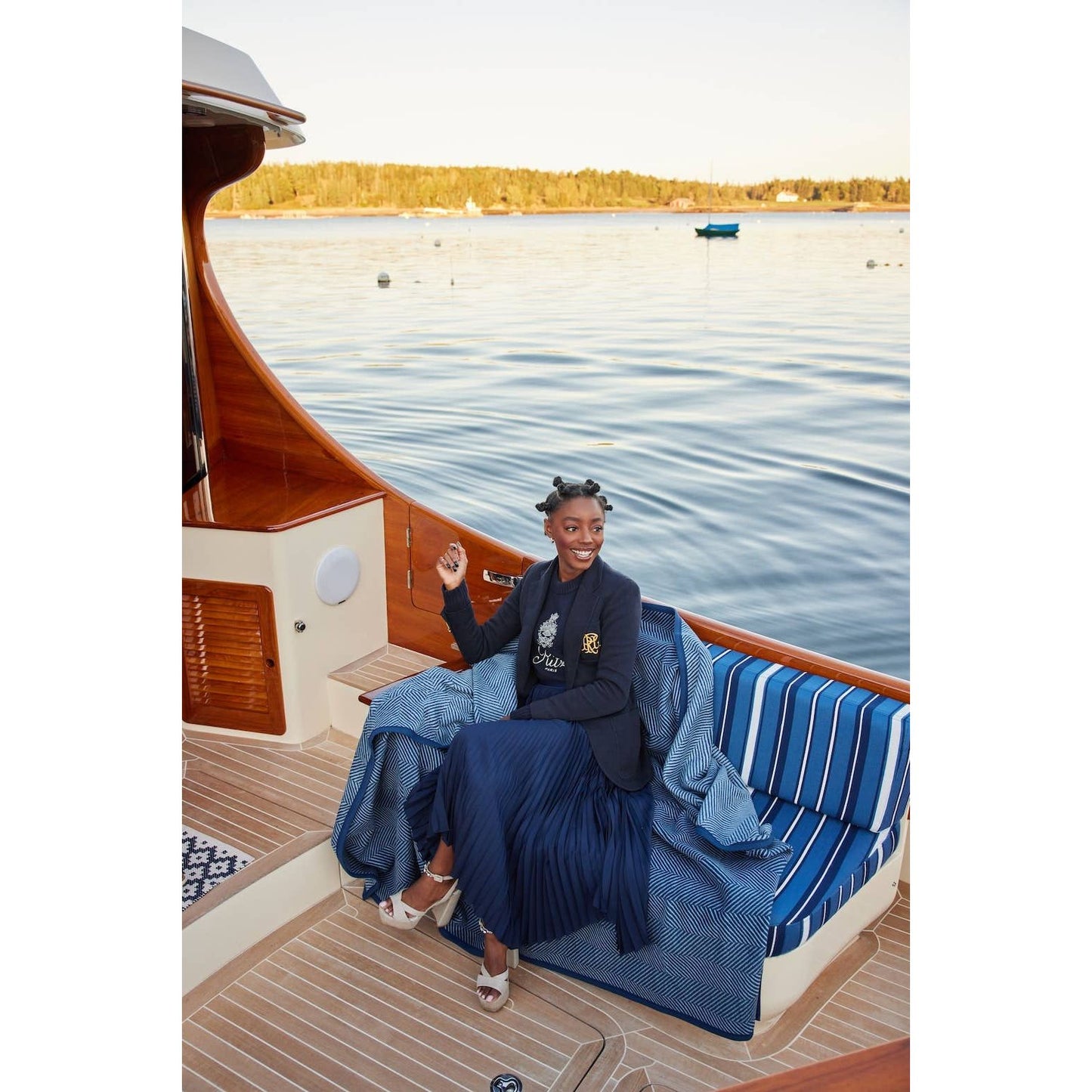 ChappyWrap - Harborview Herringbone Navy Blanket: Midi