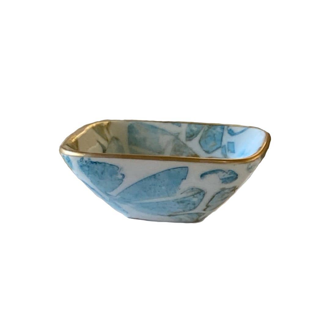 Hand Painted Mahjong Dice Dish: Ochre - Held.