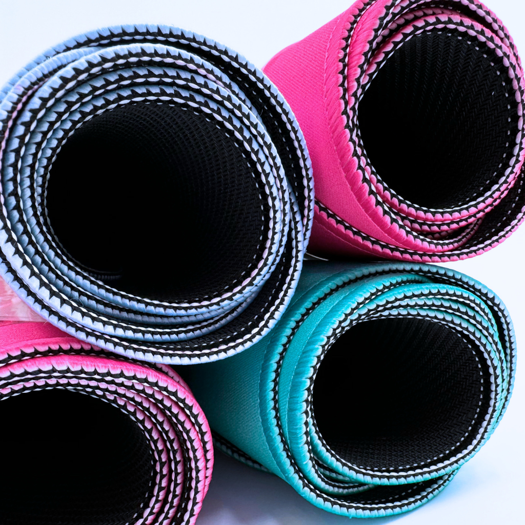 My Fair Mahjong - MINI MAHJONG MAT  | Pink Center- Blue Scallop