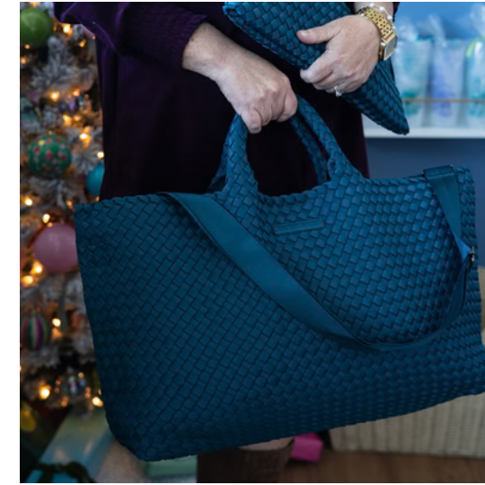 Peace Love Mahjong - Woven Mahjong Carryall : Peacock