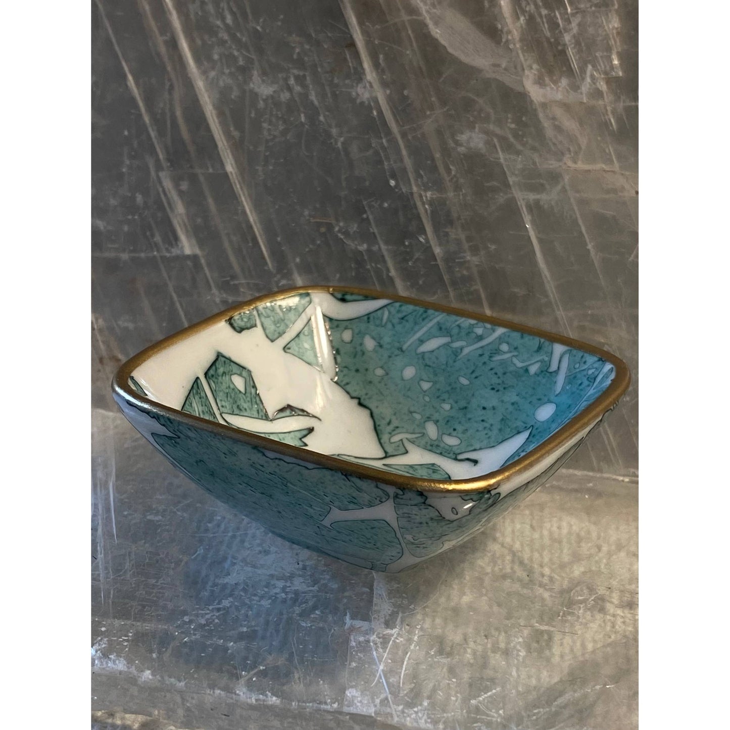 Hand Painted Mahjong Dice Dish: Sky Blue - Held.