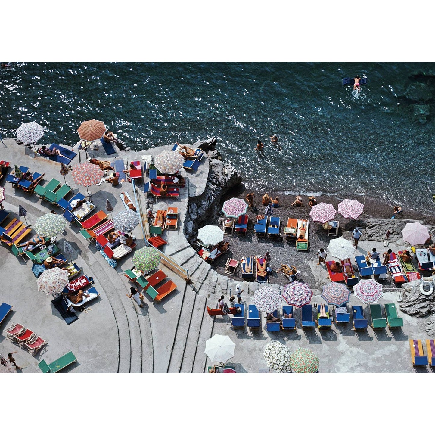 Piecework - Positano Beach - Slim Aarons Collab - 1000 pieces puzzle